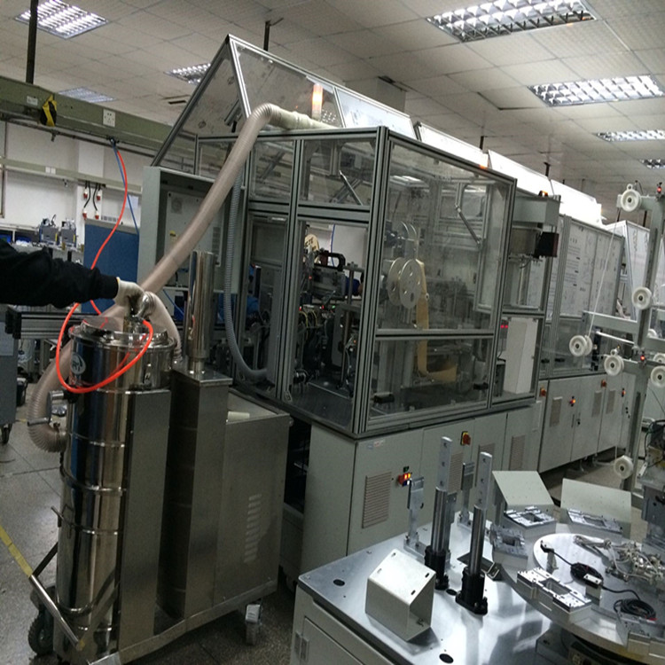 <b>CYH(2.2-4KW)多個係列工業領域局部真空吸塵器采用工（gōng）作現（xiàn）場</b>